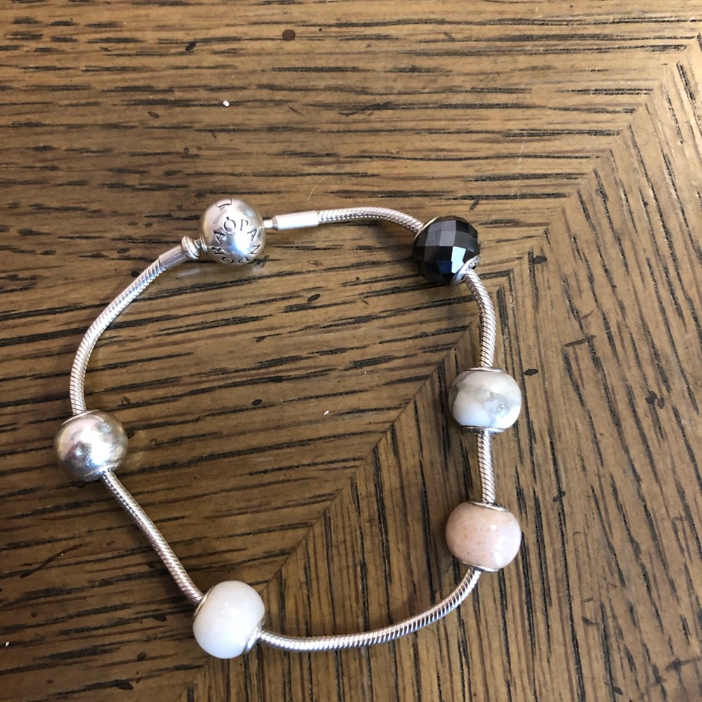 Pandora Essence bracelet with beads.